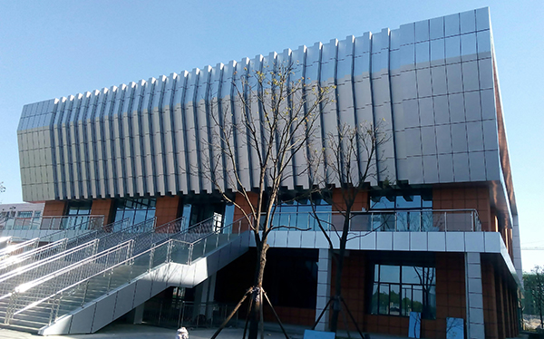 渦陽新五中藝體館